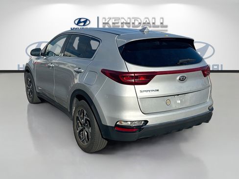 Used 2020 Kia Sportage LX image 4