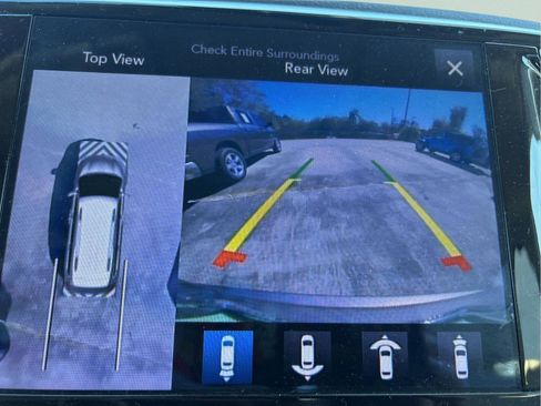 Certified 2017 Chrysler Pacifica Limited w/ Advanced Safetytec Group image 21