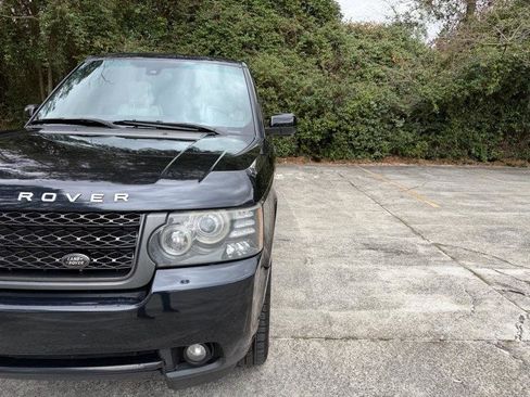 Used 2011 Land Rover Range Rover HSE LUX image 18