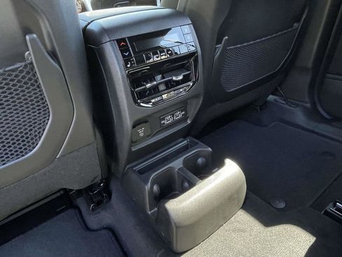 New 2025 Jeep Grand Cherokee L Limited w/ Luxury Tech Group II image 30