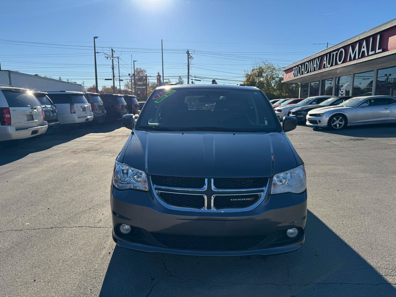 Used 2017 Dodge Grand Caravan SXT FWD image 8