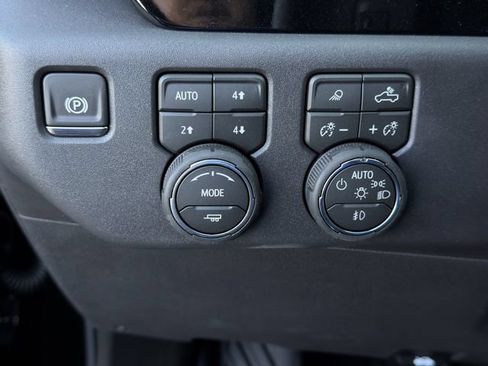 New 2026 Chevrolet Silverado 1500 LT Trail Boss w/ LT Trail Boss Premium Package AWD/4WD image 16