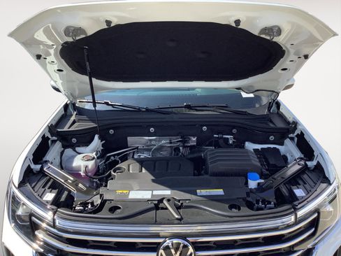 New 2026 Volkswagen Atlas SE image 11