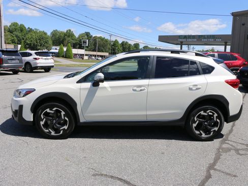 Used 2023 Subaru Crosstrek 2.5i Limited w/ Moonroof Package AWD/4WD image 2