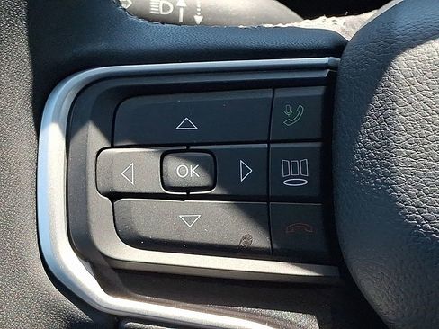 Used 2022 Jeep Wagoneer Series I w/ Premium Group I AWD/4WD image 22