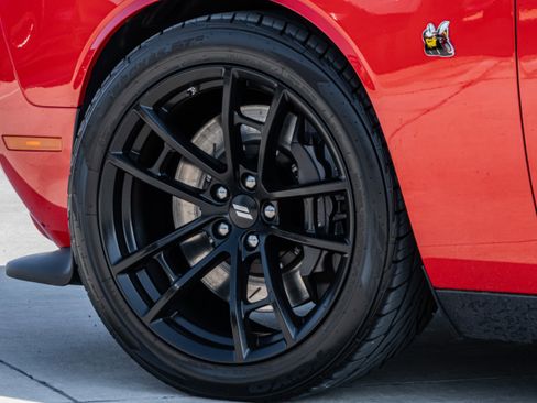 Used 2019 Dodge Challenger R/T Scat Pack w/ Shaker Package image 42