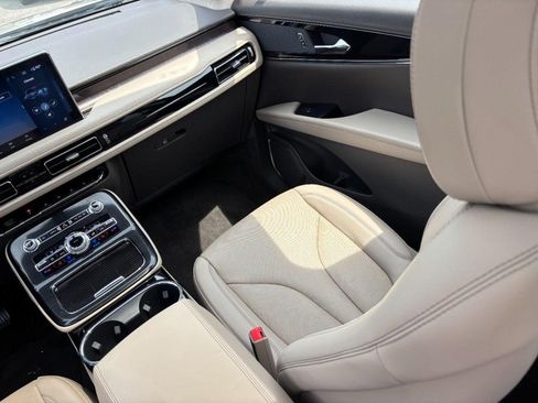 Used 2023 Lincoln Nautilus Reserve FWD image 14