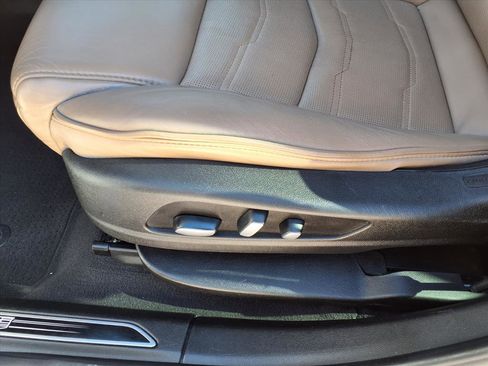 Used 2019 Cadillac XT5 Platinum image 21