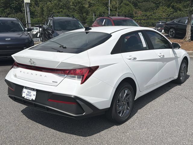 New 2026 Hyundai Elantra Hybrid FWD image 8