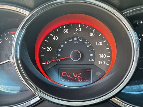 Used 2013 Kia Sorento SX FWD image 12