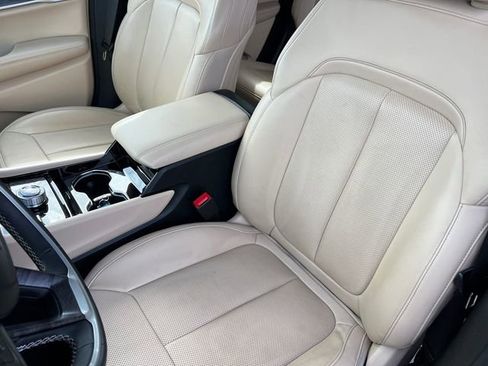 Certified 2023 Jeep Grand Cherokee Limited w/ Luxury Tech Group II AWD/4WD image 23