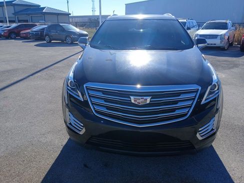 Used 2017 Cadillac XT5 Luxury w/ Driver Awareness Package FWD image 3