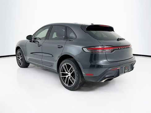 Certified 2025 Porsche Macan AWD/4WD image 3