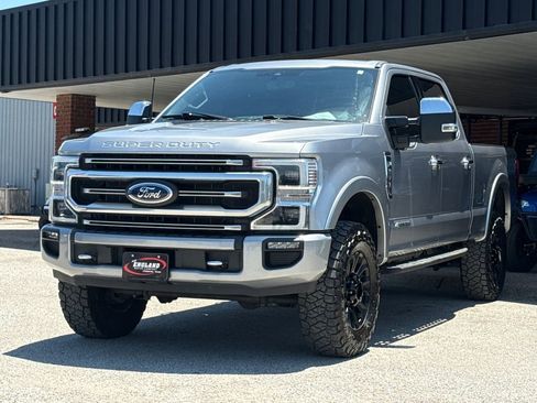 Used 2022 Ford F250 Platinum w/ Tremor Off-Road Package AWD/4WD image 3