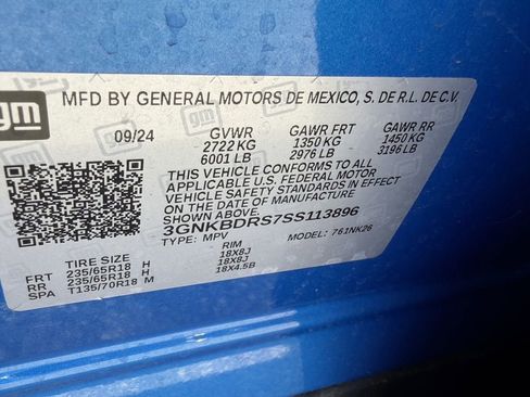 Used 2025 Chevrolet Blazer LT w/ Sound & Technology Package FWD image 34
