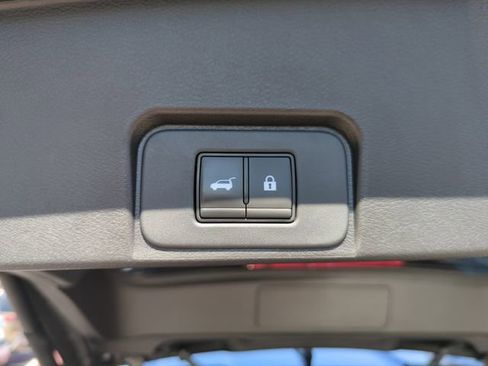 Certified 2024 Nissan Rogue SL FWD image 21