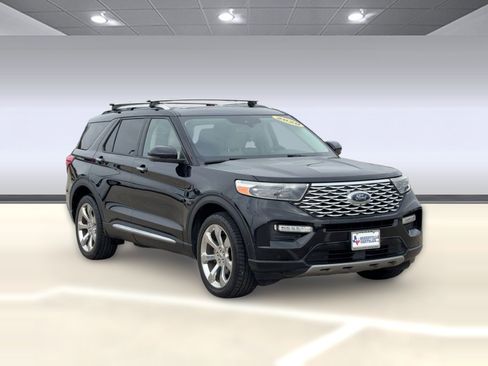 Used 2020 Ford Explorer Platinum w/ Premium Technology Package image 7