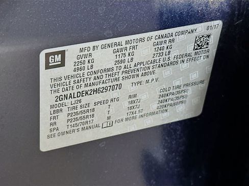 Used 2017 Chevrolet Equinox Premier w/ Enhanced Convenience Package FWD image 21