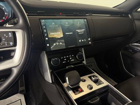 Certified 2023 Land Rover Range Rover SE image 34