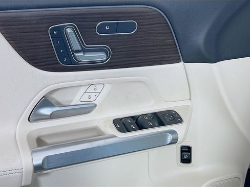 New 2026 Mercedes-Benz GLB 250 4MATIC image 20