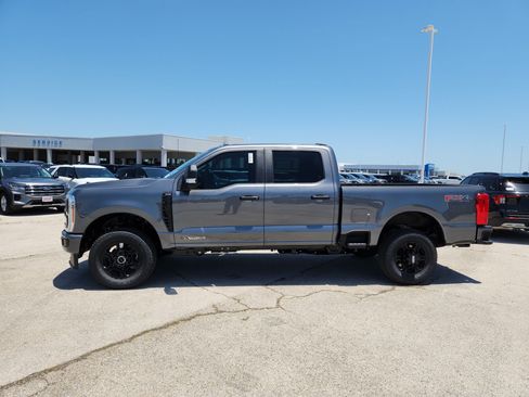 New 2026 Ford F250 XL w/ STX Appearance Package AWD/4WD image 4
