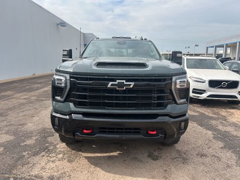 Used 2025 Chevrolet Silverado 2500 LT w/ Trail Boss Package image 9