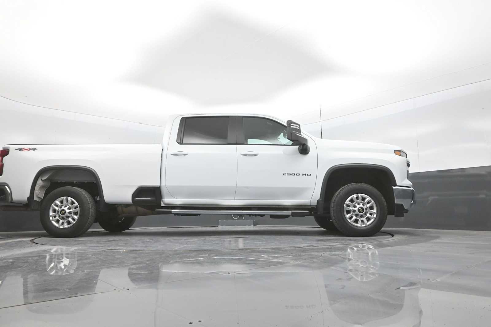 Used 2025 Chevrolet Silverado 2500 LT w/ Convenience Package AWD/4WD image 49