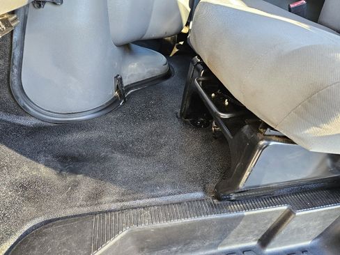 Used 2014 Ford E-250 and Econoline 250 w/ Power Group image 15