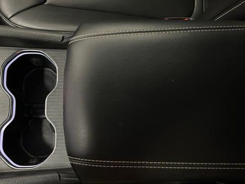 Used 2024 Jeep Grand Cherokee Limited image 19