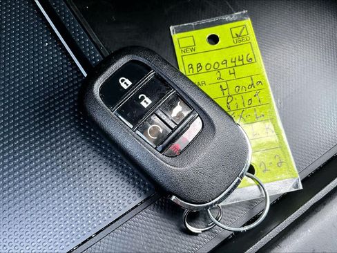 Used 2024 Honda Pilot EX-L image 13