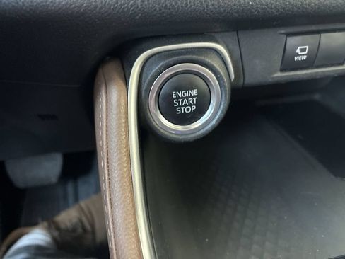Used 2024 Toyota Grand Highlander AWD image 16