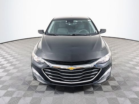 Used 2025 Chevrolet Malibu LT image 2