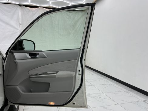 Used 2010 Subaru Forester 2.5X Limited AWD/4WD image 21