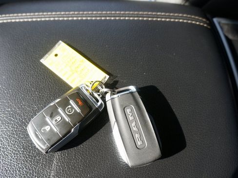 Used 2022 RAM 1500 Big Horn image 2