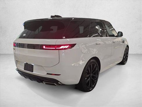 New 2026 Land Rover Range Rover Sport Dynamic SE AWD/4WD image 5