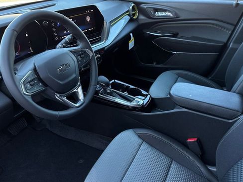 New 2026 Chevrolet Trax LT w/ Sunroof Package image 10