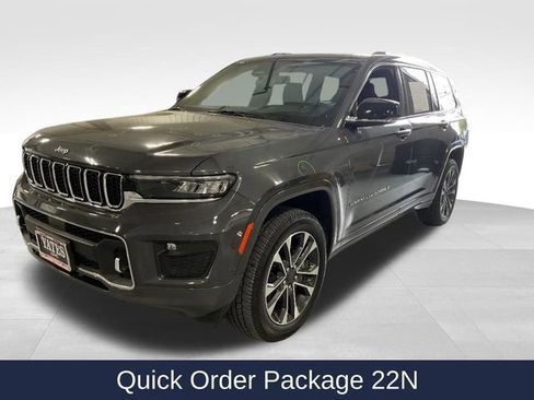 Used 2022 Jeep Grand Cherokee L Overland w/ Luxury Tech Group IV image 3