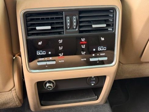 Used 2021 Porsche Cayenne S AWD/4WD image 17