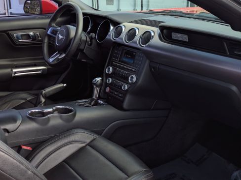 Used 2015 Ford Mustang GT image 14
