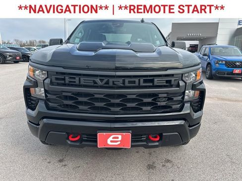 Used 2025 Chevrolet Silverado 1500 Custom Trail Boss w/ LPO, Dark Essentials Package image 2
