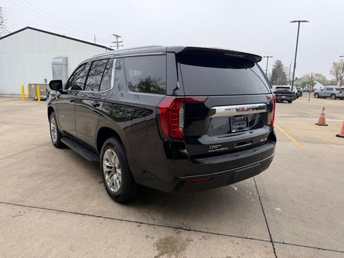 Used 2021 GMC Yukon SLE w/ Gmc Pro Safety Plus Package AWD/4WD image 29