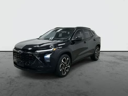 Used 2024 Chevrolet Trax RS w/ Sunroof Package FWD image 7