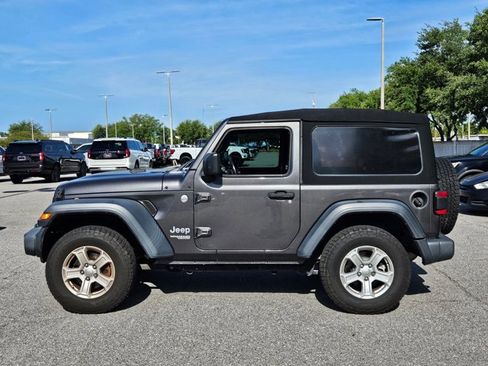 Used 2018 Jeep Wrangler Sport AWD/4WD image 7