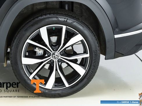 Used 2025 Volkswagen Atlas Cross Sport SEL Premium R-Line AWD/4WD image 45