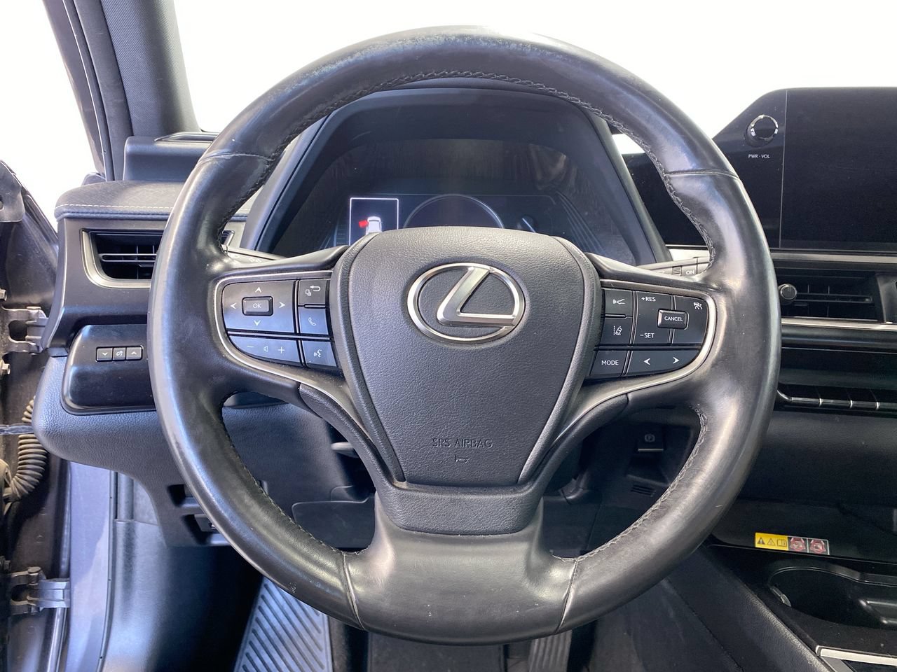 Used 2023 Lexus UX 250h FWD w/ Accessory Package (Z1) image 21