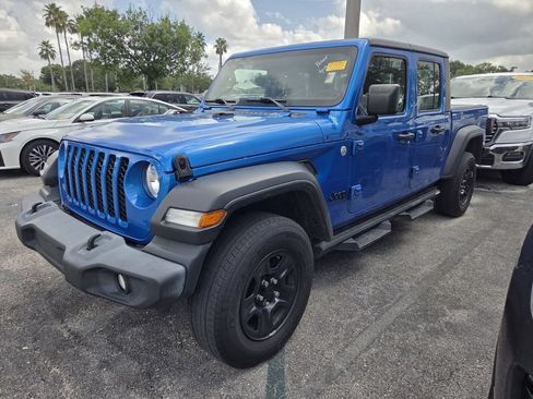 Used 2020 Jeep Gladiator Sport AWD/4WD image 3