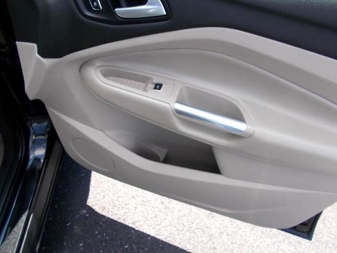 Used 2015 Ford Escape SE image 22