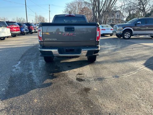 Used 2015 GMC Canyon SLT image 17
