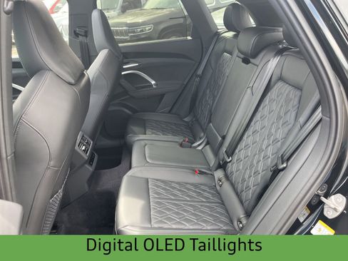 New 2025 Audi SQ5 Prestige image 27
