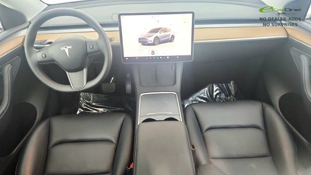 Used 2025 Tesla Model Y Long Range RWD image 37